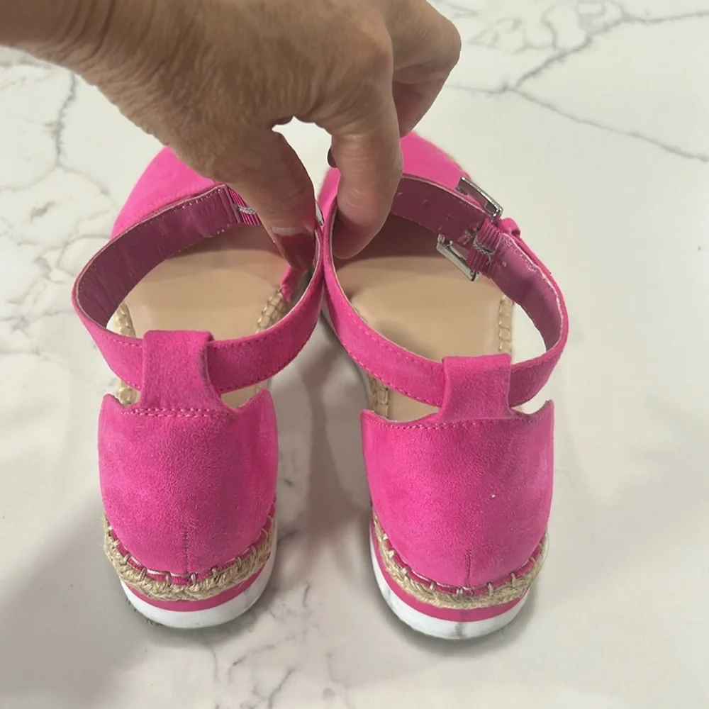 Crown & Ivy Britnee Pink Espadrille. Size 7M‎